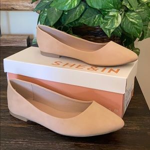 🏹4 for $20 🏹 She&in flats